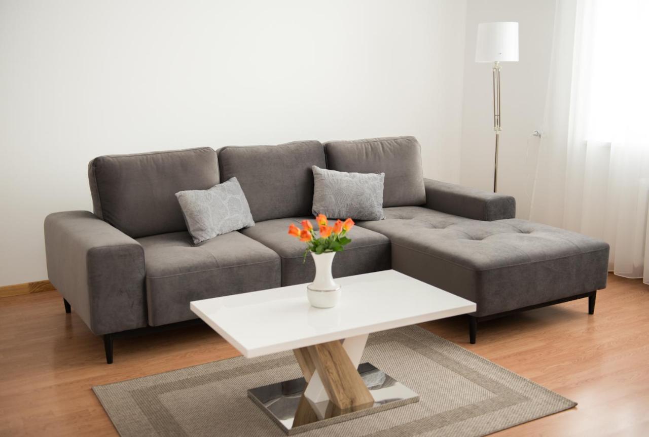Petro Delux Apartments Center Kaunas Luaran gambar